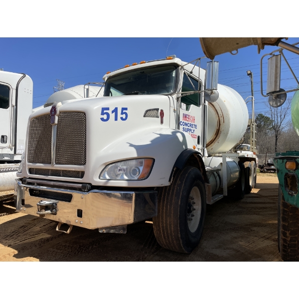 2017 KENWORTH T440 Concrete Mixer / Pump Truck