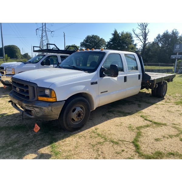2000 FORD F350 XL Flatbed Truck