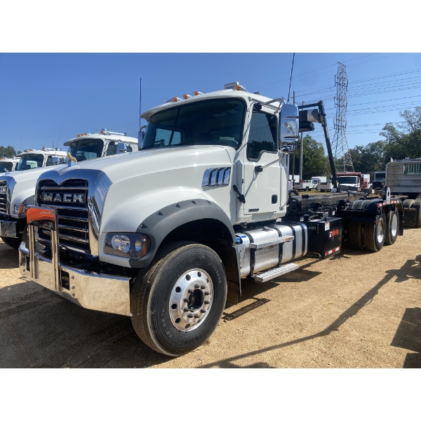 2024 MACK GR64F Roll Off Truck