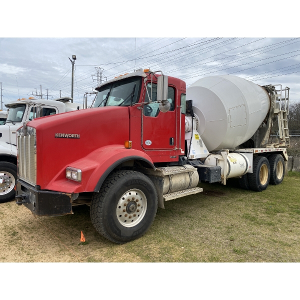2017 KENWORTH T800 Concrete Mixer / Pump Truck