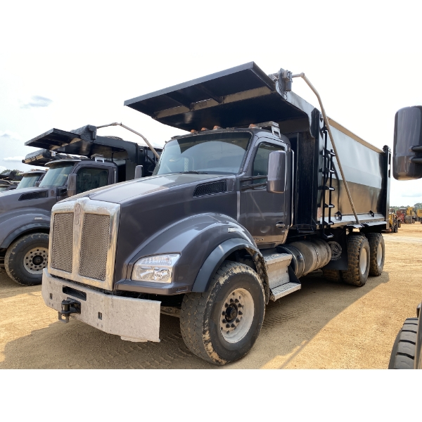 2020 KENWORTH T880 Dump Truck