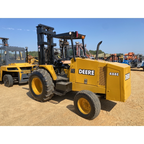 2002 JOHN DEERE 488E ROUGH TERRAIN Forklift - Mast