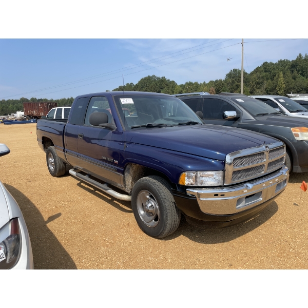 2001 DODGE RAM 1500 Pickup Truck