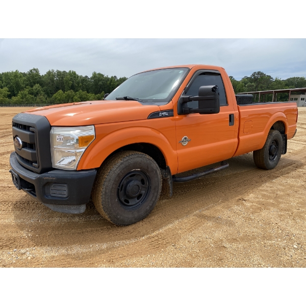 2014 FORD F250 XL Pickup Truck