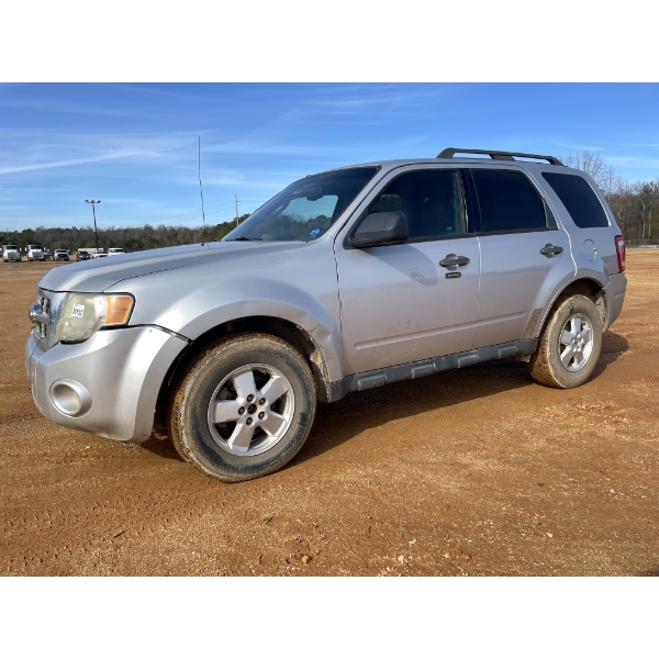 2011 FORD ESCAPE XLT SUV