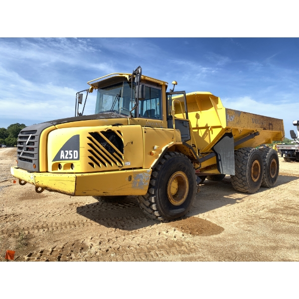 2002 VOLVO A25D Articulated Truck