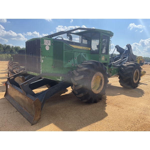 2017 JOHN DEERE 748L Skidder