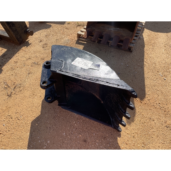 24" HOE BUCKET