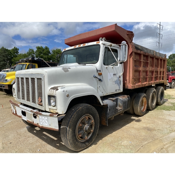1989 INTERNATIONAL 2554 Dump Truck