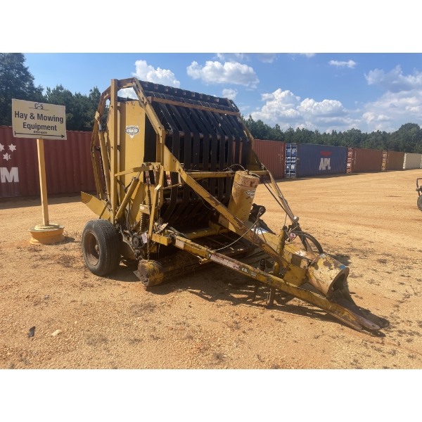 VERMEER 605A Baler
