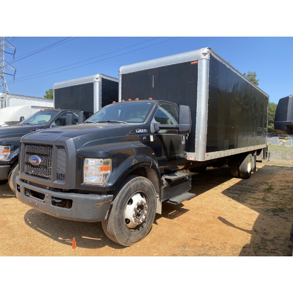 2017 FORD F650 Box Truck