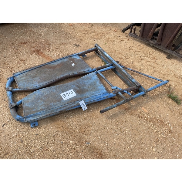 CATTLE HEAD CATCH/GATE