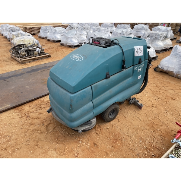 2007 TENNANT 5700 FLOOR BUFFER Broom