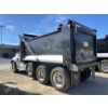 Image 2 : 2026 KENWORTH T880 Dump Truck
