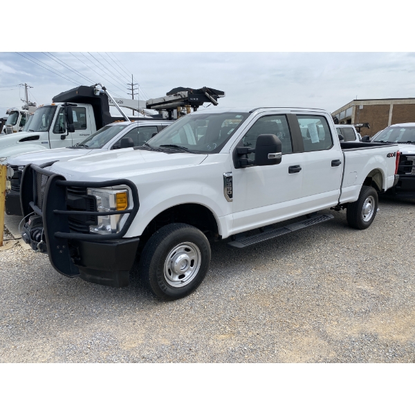 2017 FORD F350 XL Pickup Truck