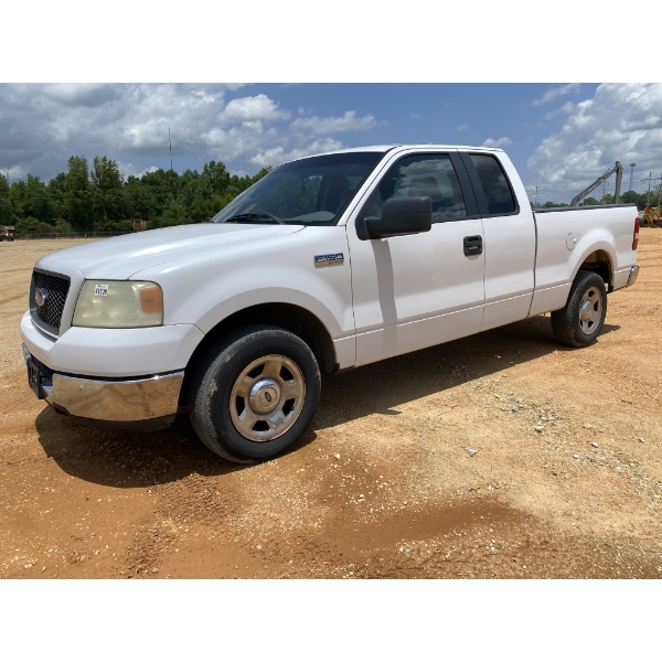 2005 FORD F150 XLT Pickup Truck