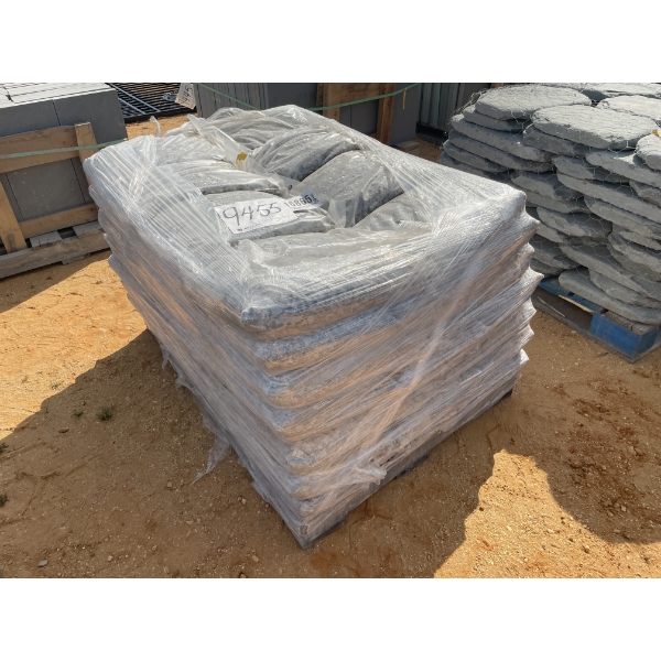 PALLET OF BAGGED GRAVEL PENNSYLVANIA BLUE STONE