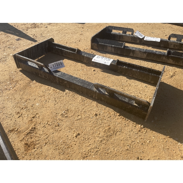 QUICK ATTACH FRAME, fits skid steer loader