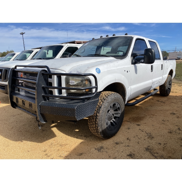 2001 FORD F350 Pickup Truck