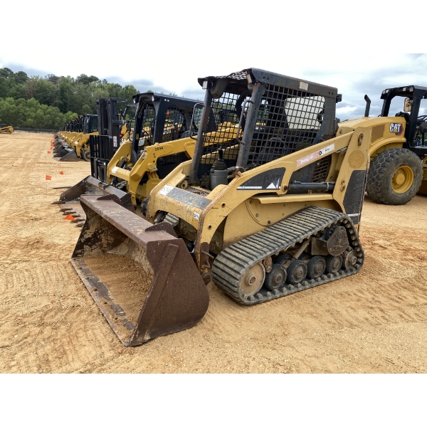 2003 CAT 247 Skid Steer Loader - Crawler