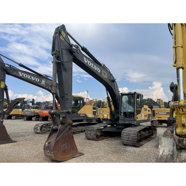 2013 VOLVO EC220DL Excavator