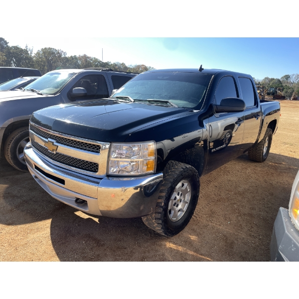 2013 CHEVROLET SILVERADO Z71 LT Pickup Truck