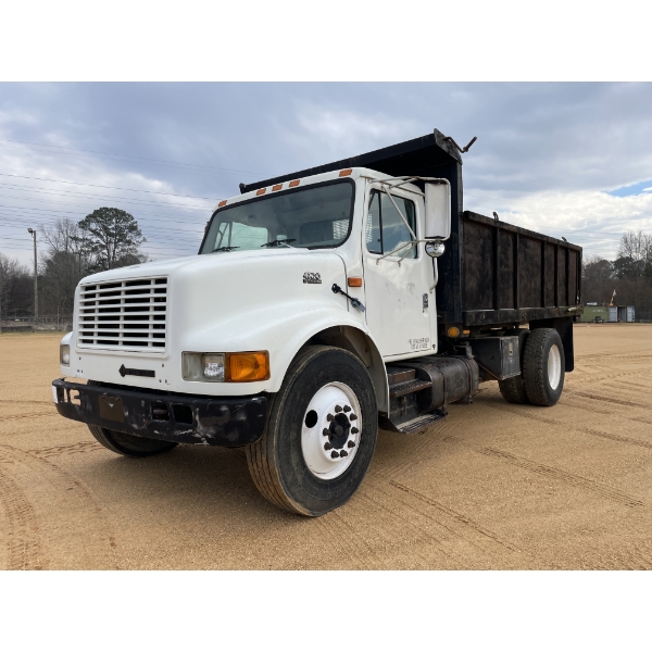 2000 INTERNATIONAL 4700 Dump Truck