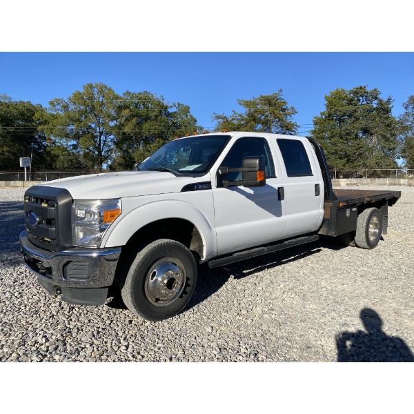2016 FORD F350 XL Flatbed Truck