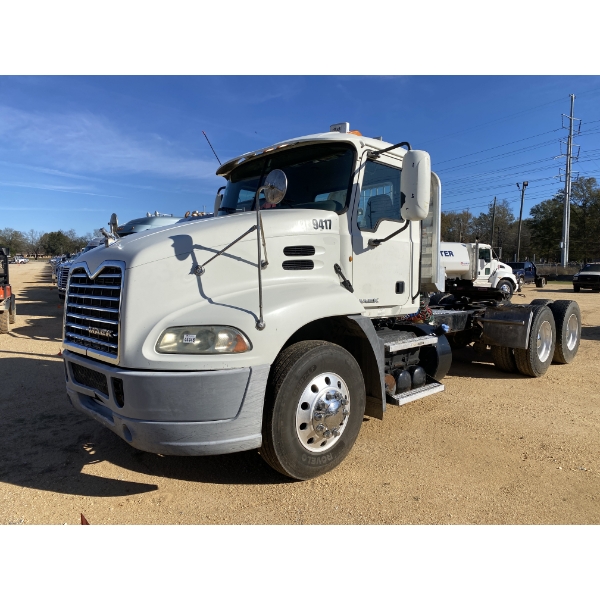 2012 MACK CXU613 Day Cab Truck