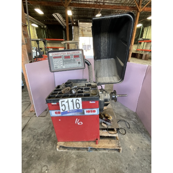 COATES 1050 TIRE BALANCER & TAMPERS