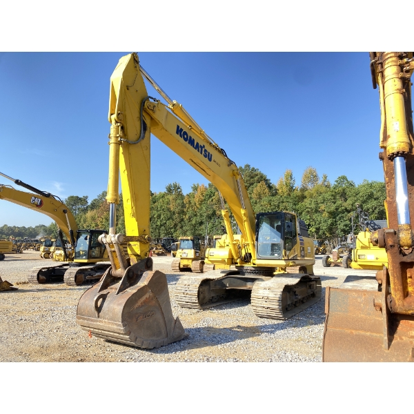 2017 KOMATSU PC490LC-11 Excavator