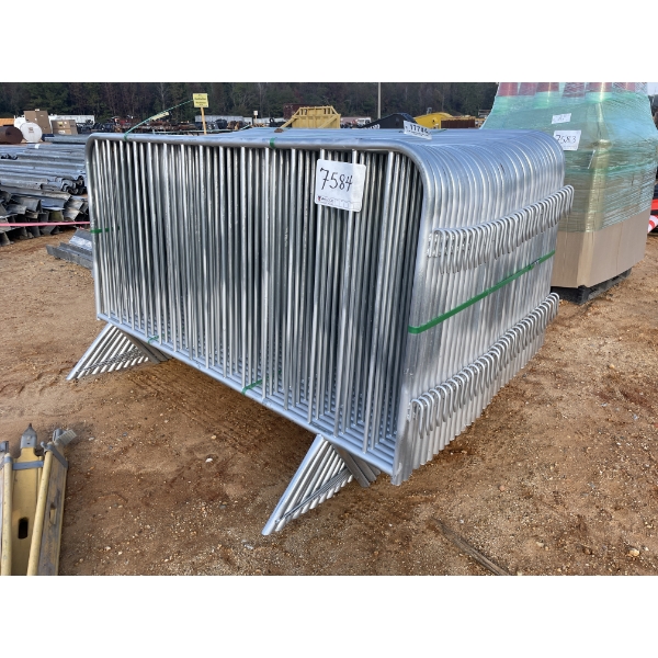 CROWD CONTROL FENCE, 84"X48", 33 PANELS