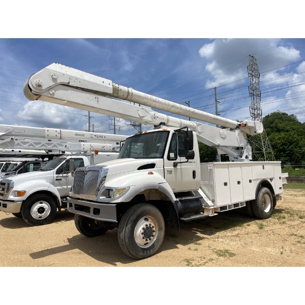 2007 INTERNATIONAL 7300 Bucket Truck