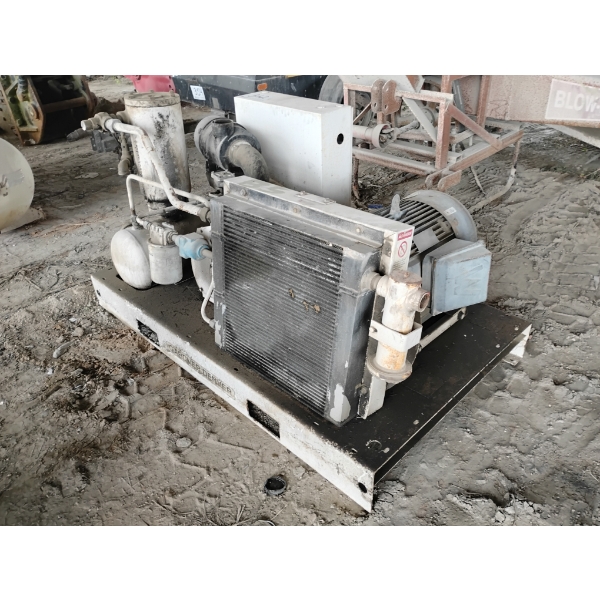 GARDNER DENVER ROTARY SCREW Air Compressor
