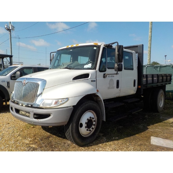 2014 INTERNATIONAL 4300 Flatbed Truck