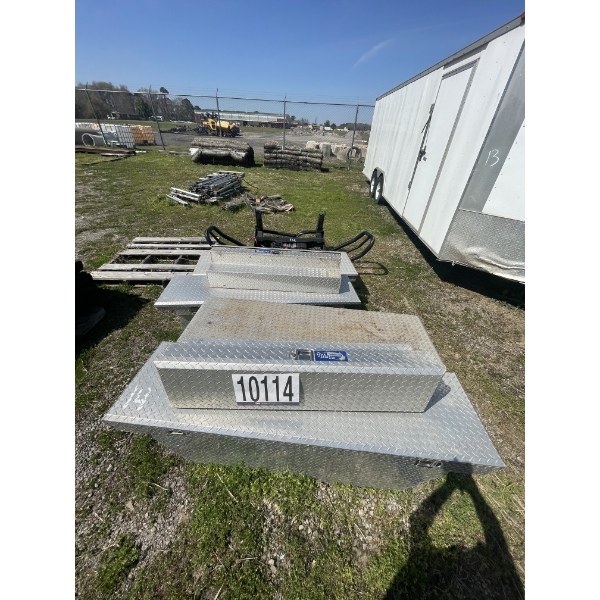 TOOLBOXES & BRUSH GUARD W/ WINCH