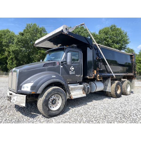 2022 KENWORTH T880 Dump Truck