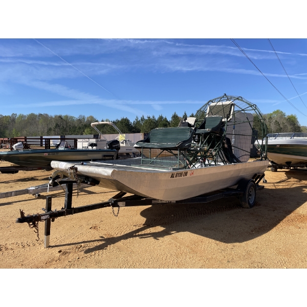18' AIRBOAT & TRAILER Boat