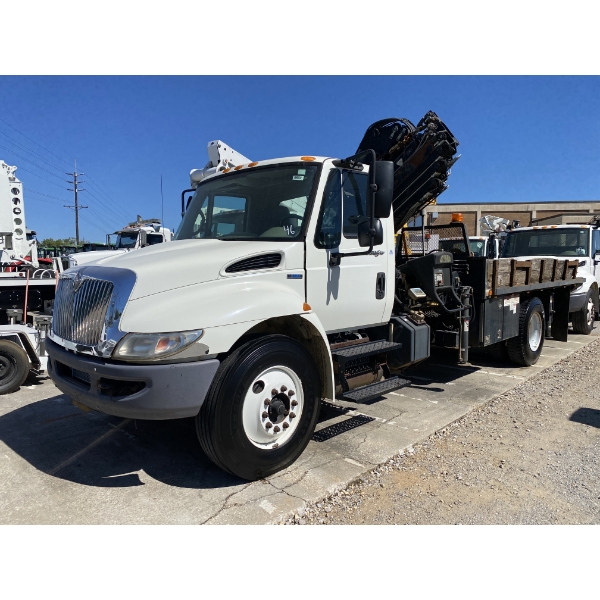2009 INTERNATIONAL DURASTAR 4300 Boom / Crane Truck