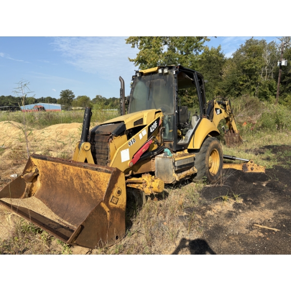 2013 CAT 420F Backhoe