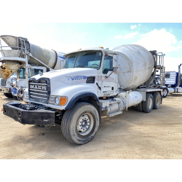 2006 MACK CV713 Concrete Mixer / Pump Truck