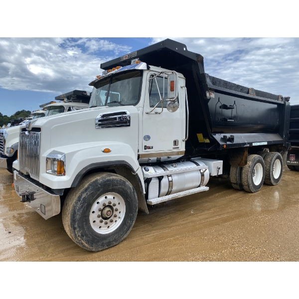 2019 WESTERN STAR 4700SF Dump Truck