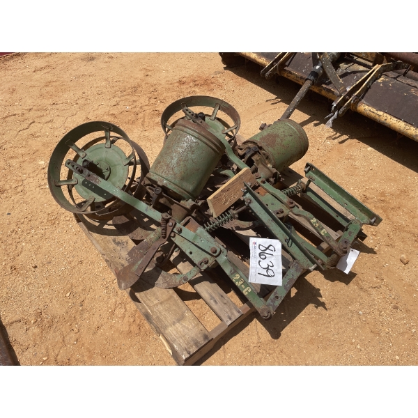 JOHN DEERE PLANTER (2) EA