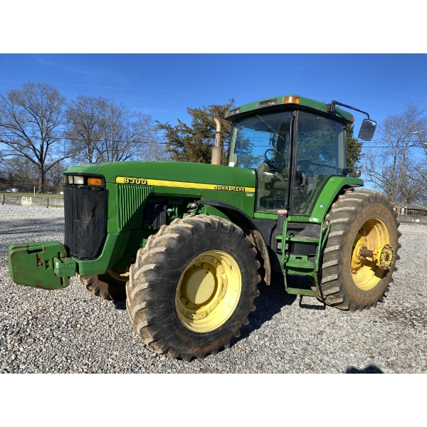 1997 JOHN DEERE 8300 Scraper Tractor