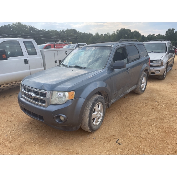 2012 FORD ESCAPE SUV