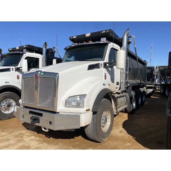 2025 KENWORTH T880 Dump Truck