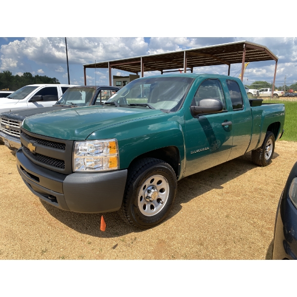 2013 CHEVROLET SILVERADO Pickup Truck