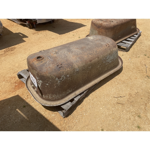 CAST IRON TUB