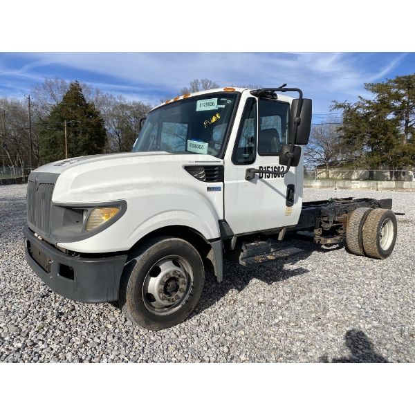 2015 INTERNATIONAL TERRASTAR Cab and Chassis Truck