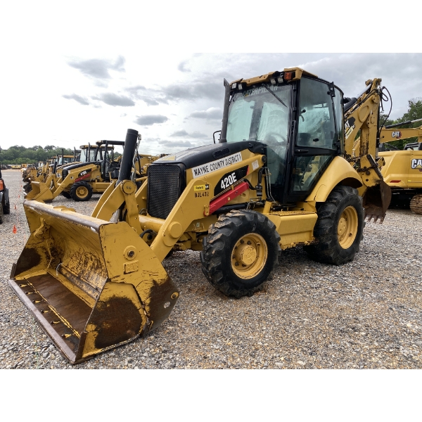 2010 CAT 420E Backhoe